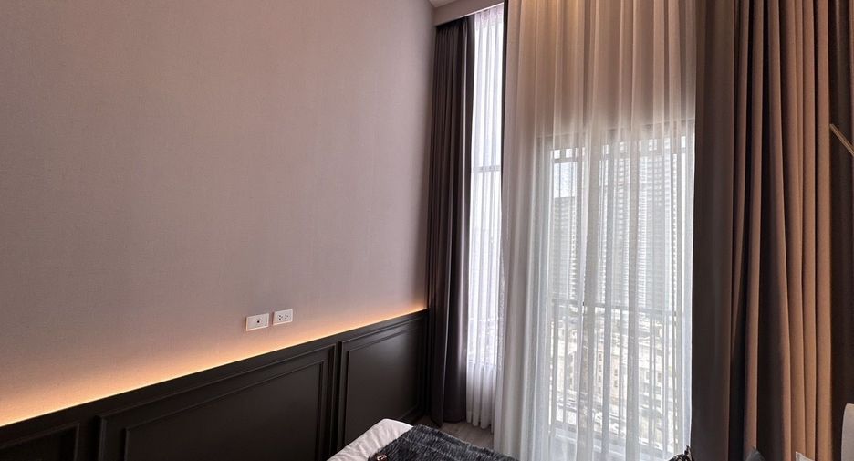 For rent 2 bedrooms condo in Huai Khwang, Bangkok