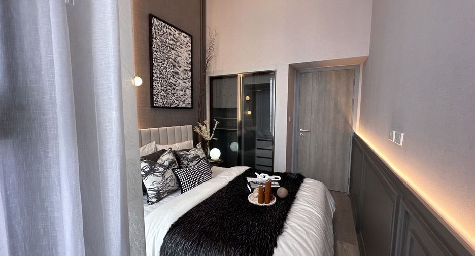 For rent 2 bedrooms condo in Huai Khwang, Bangkok