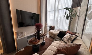 For rent 2 bedrooms condo in Huai Khwang, Bangkok