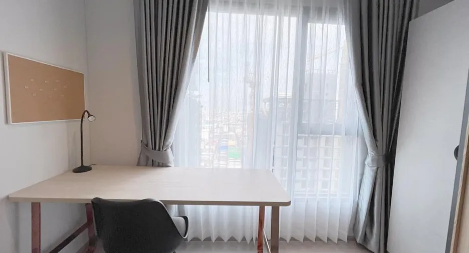 Wohnung zur Miete mit 1 Zimmer in Huai Khwang, Bangkok