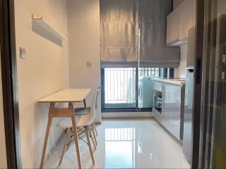 For rent 1 bed condo in Huai Khwang, Bangkok