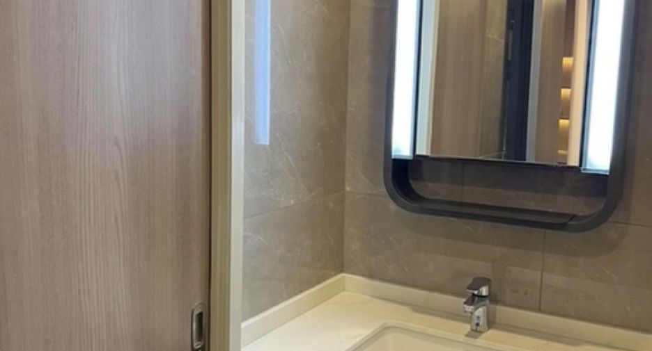For rent 1 bed condo in Huai Khwang, Bangkok