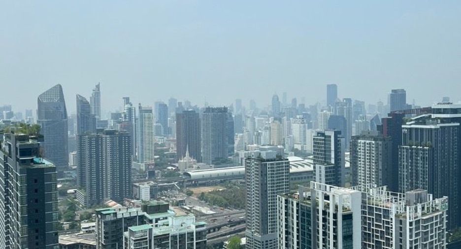 For rent 1 bed condo in Huai Khwang, Bangkok
