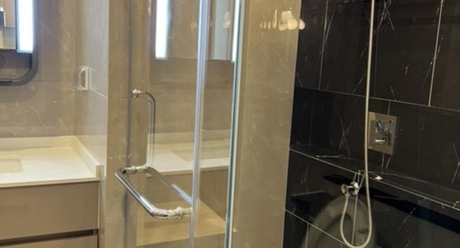 For rent 1 bed condo in Huai Khwang, Bangkok