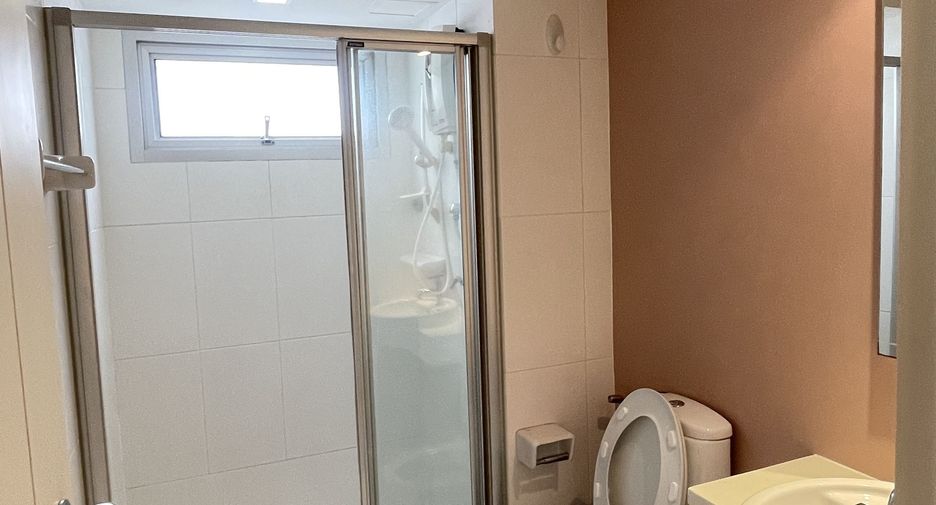 For sale 2 bedrooms condo in Phra Khanong, Bangkok