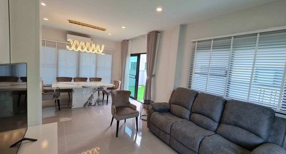Casa en alquiler de 3 habitaciones en Bang Phli, Samut Prakan