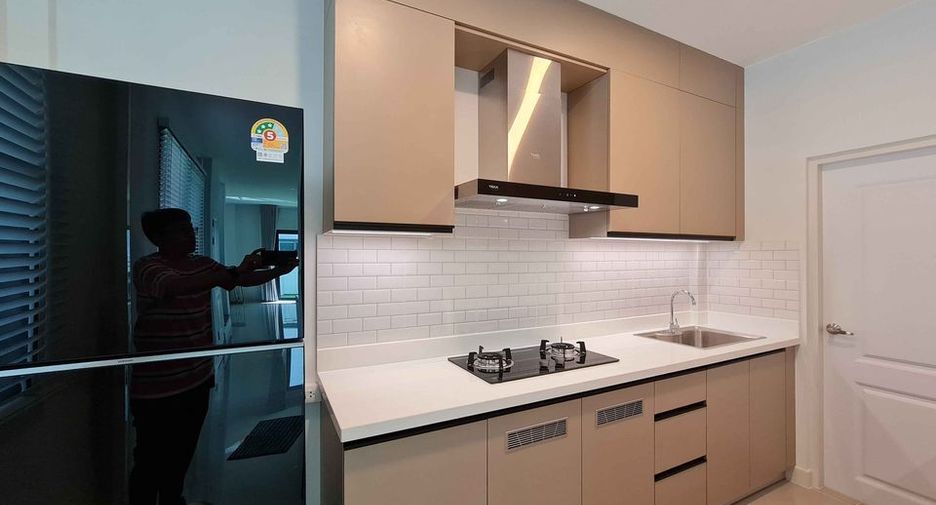 Casa en alquiler de 3 habitaciones en Bang Phli, Samut Prakan