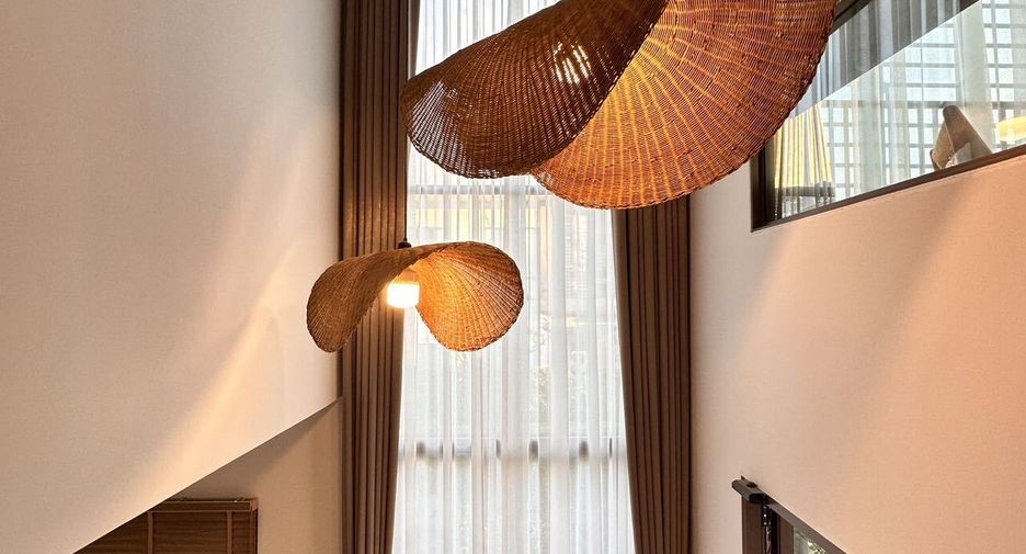 Haus zur Miete mit 4 Zimmer in Bang Kapi, Bangkok