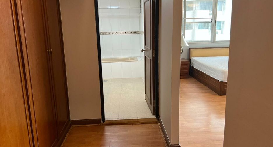 ให้เช่า 3 ห้องนอน คอนโด ใน วัฒนา, กรุงเทพฯ