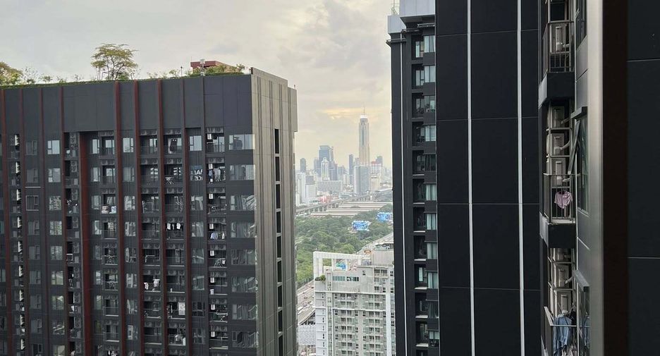 For sale 1 bed condo in Huai Khwang, Bangkok