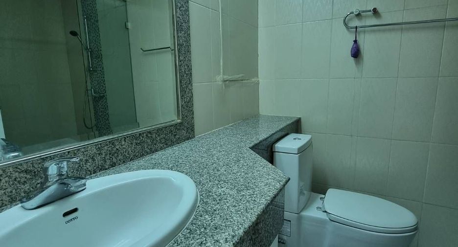 For rent 3 bedrooms apartment in Sathon, Bangkok