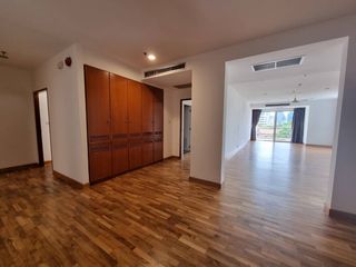 For rent 3 bedrooms apartment in Sathon, Bangkok