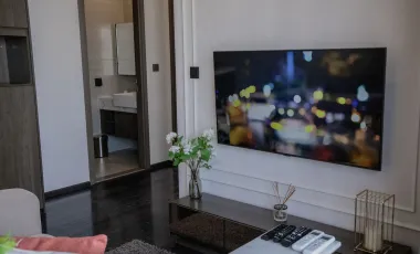For rent 2 bedrooms apartment in Watthana, Bangkok