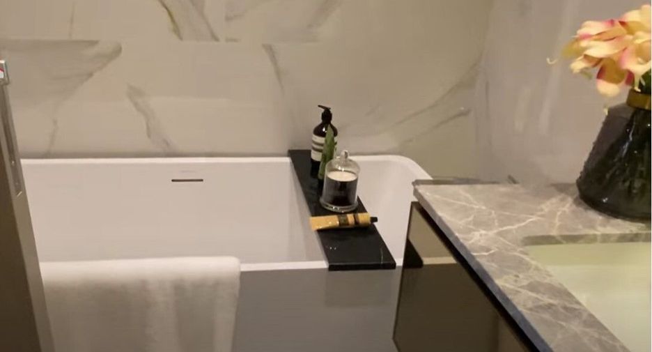 For rent 1 bed condo in Sathon, Bangkok