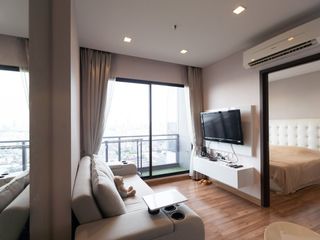 For sale 1 bed condo in Huai Khwang, Bangkok