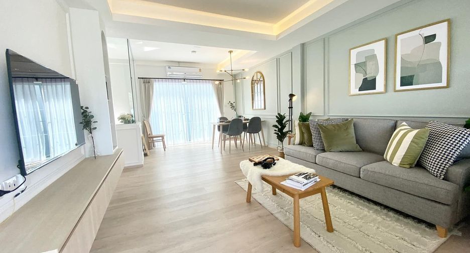 Reihenhaus zur Miete mit 3 Zimmer in Prawet, Bangkok