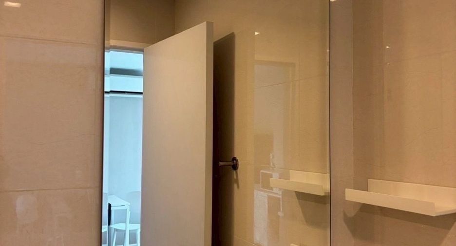 For rent 1 bed condo in Huai Khwang, Bangkok
