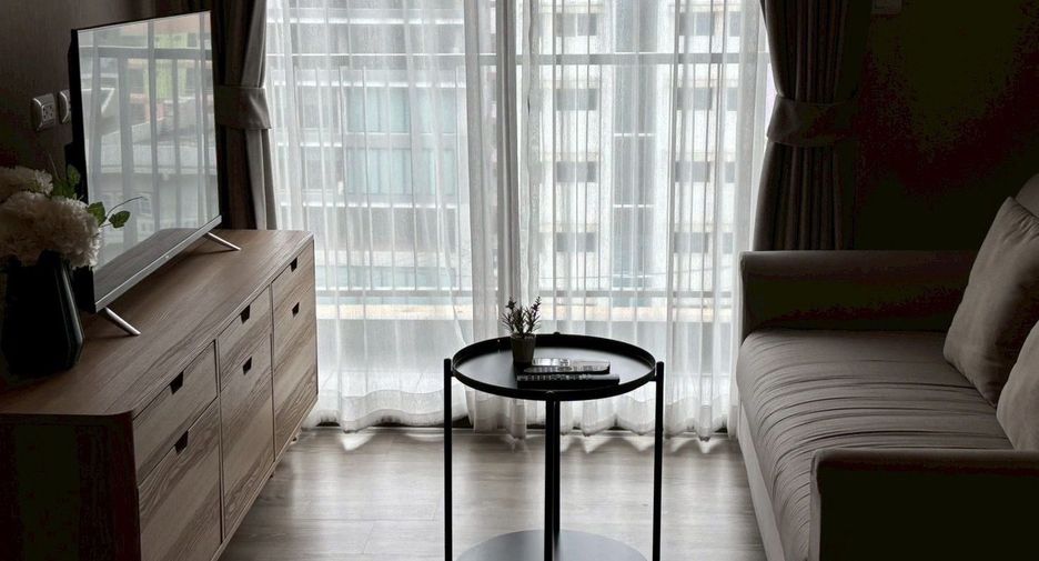 For rent 1 bed condo in Huai Khwang, Bangkok
