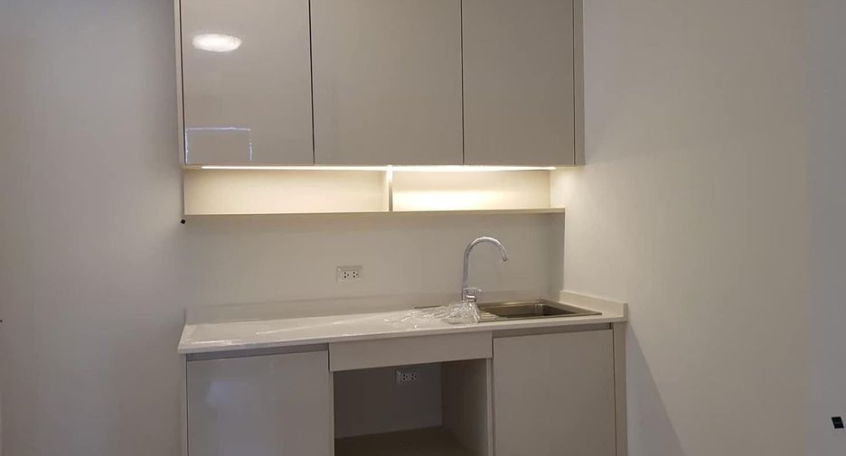 For sale 1 bed condo in Huai Khwang, Bangkok