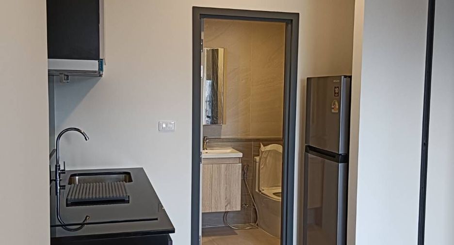 For rent 1 bed condo in Huai Khwang, Bangkok