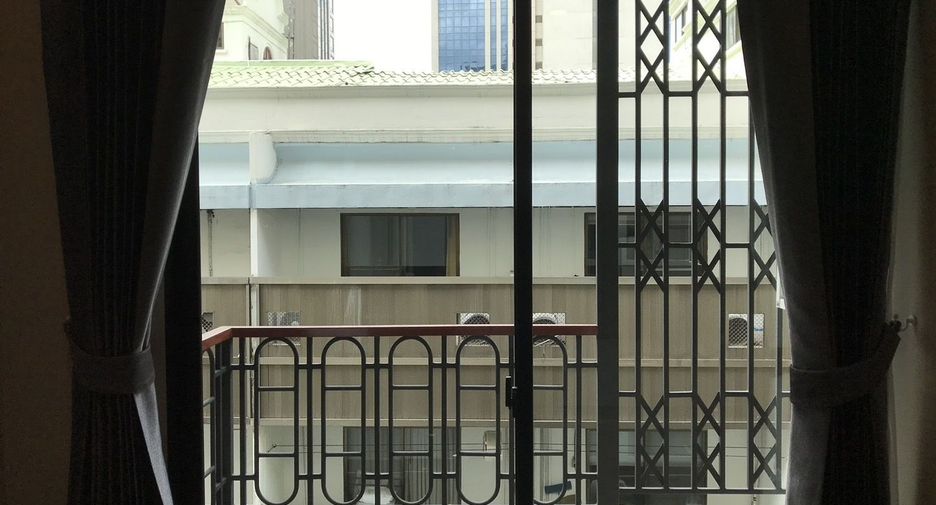 For sale 1 bed condo in Pathum Wan, Bangkok