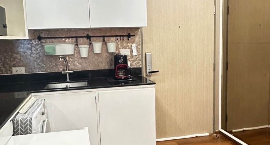 For rent 1 bed condo in Phaya Thai, Bangkok
