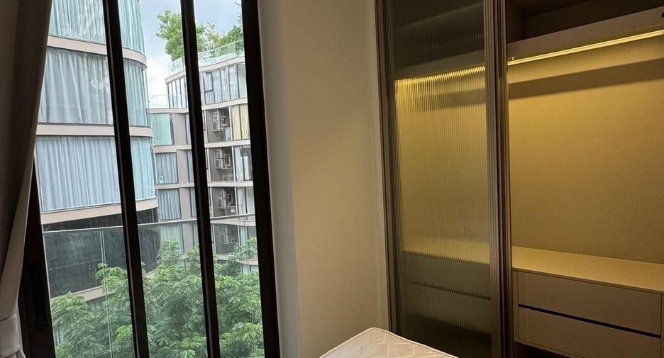 For rent 2 bedrooms condo in Khlong Toei, Bangkok