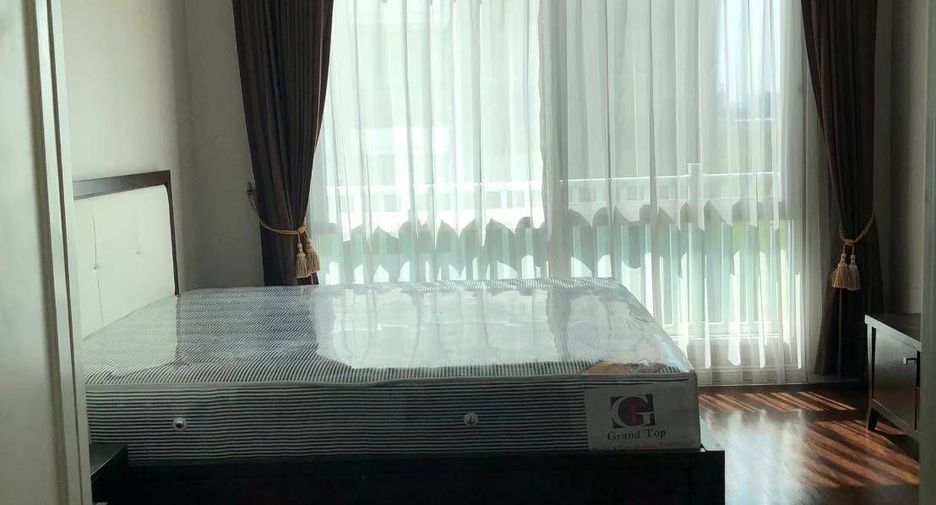 For sale 2 bedrooms condo in Huai Khwang, Bangkok
