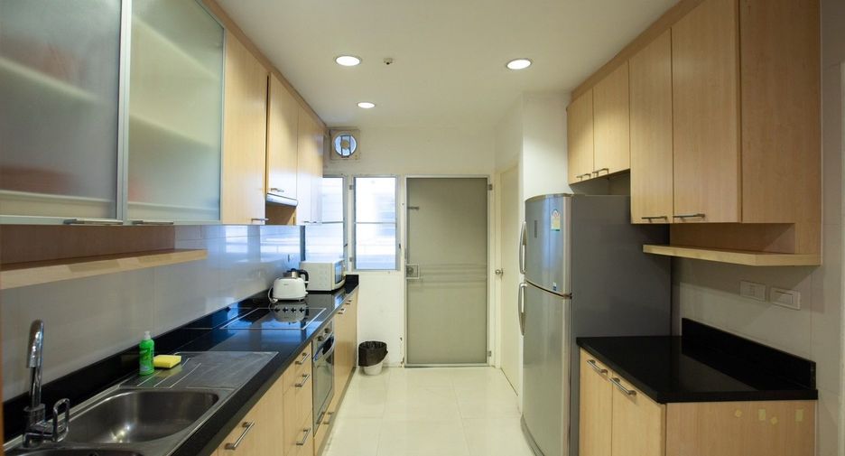 À louer 3 chambres condo à Watthana, Bangkok
