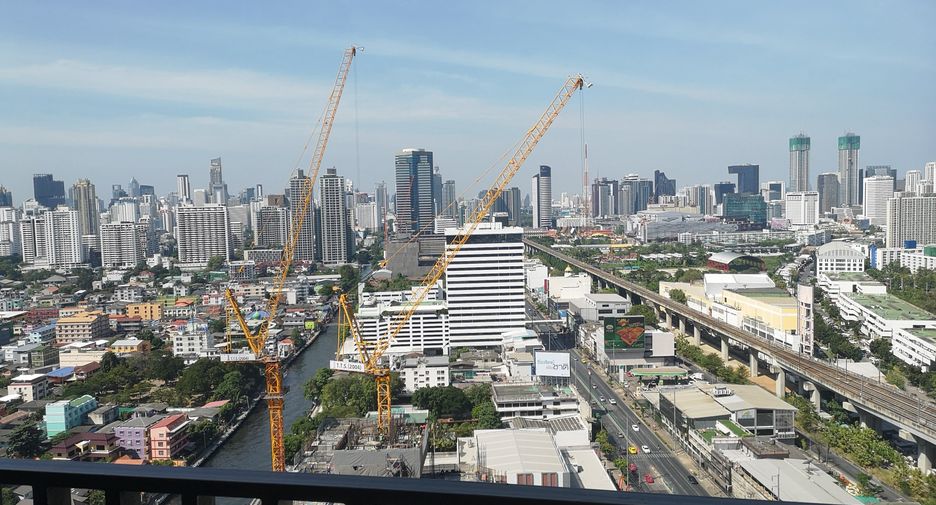 For sale 1 bed condo in Watthana, Bangkok
