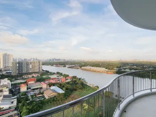 À vendre 2 chambres condo à Yan Nawa, Bangkok