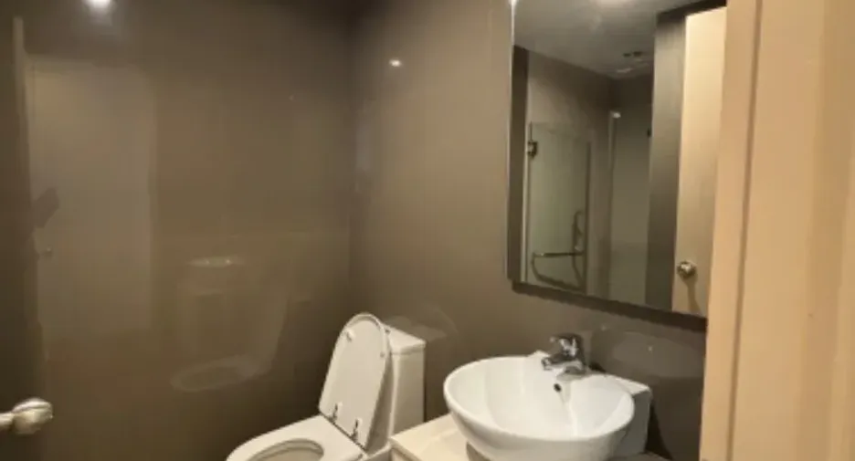 Condo en alquiler de 2 habitaciones en Khlong Toei, Bangkok