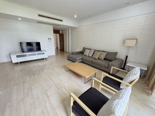 For rent 2 bedrooms apartment in Khlong Toei, Bangkok