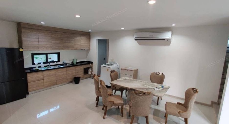 For rent 3 bedrooms house in Prawet, Bangkok