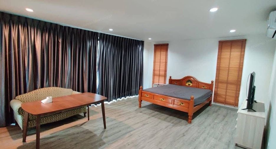 For rent 3 bedrooms house in Prawet, Bangkok