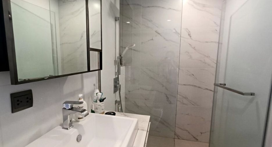 For sale 1 bed condo in Phra Khanong, Bangkok