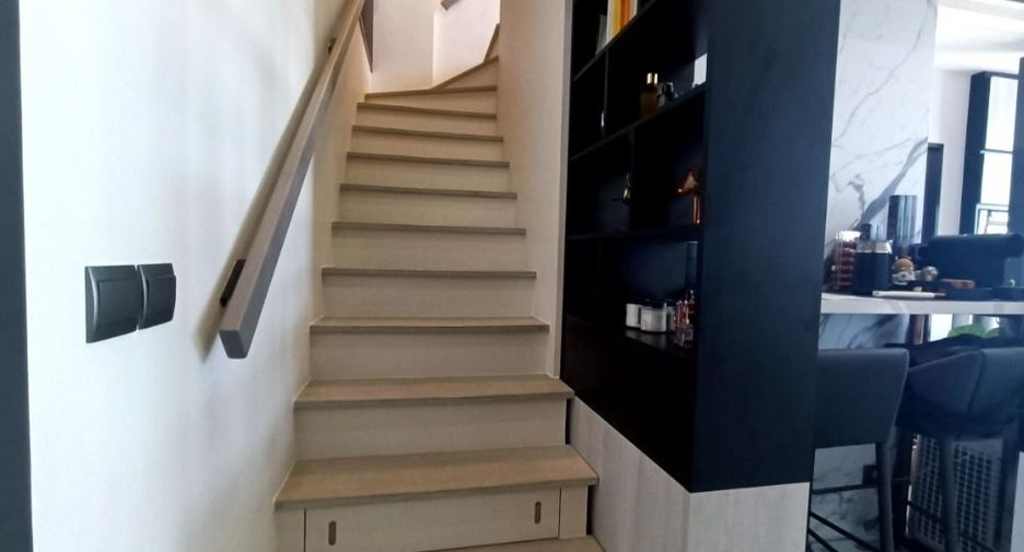 For sale 1 bed condo in Phra Khanong, Bangkok