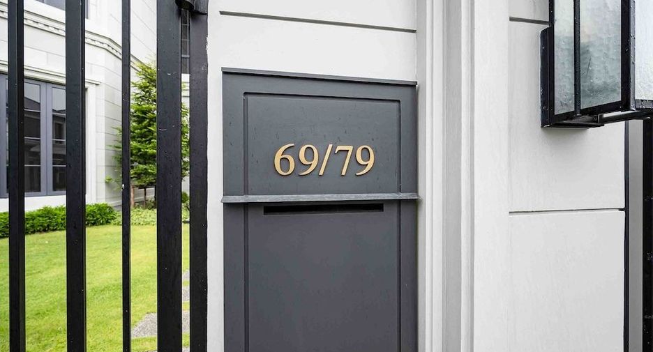 For rent 4 bedrooms house in Bang Kapi, Bangkok