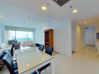 For rent 2 bedrooms condo in Pathum Wan, Bangkok