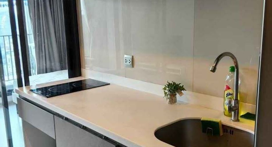 For rent studio condo in Huai Khwang, Bangkok