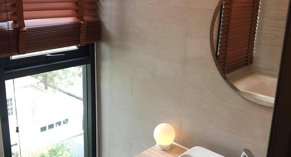 Condo en alquiler de 2 habitaciones en Watthana, Bangkok