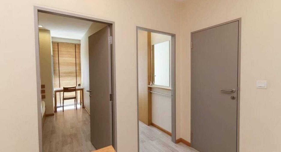 For rent 2 bedrooms condo in Phra Khanong, Bangkok