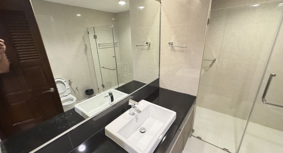 Apartment zur Miete mit 2 Zimmer in Pathum Wan, Bangkok