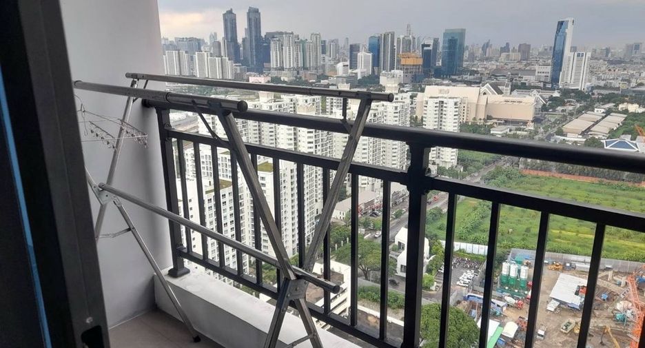Wohnung zur Miete mit 2 Zimmer in Huai Khwang, Bangkok