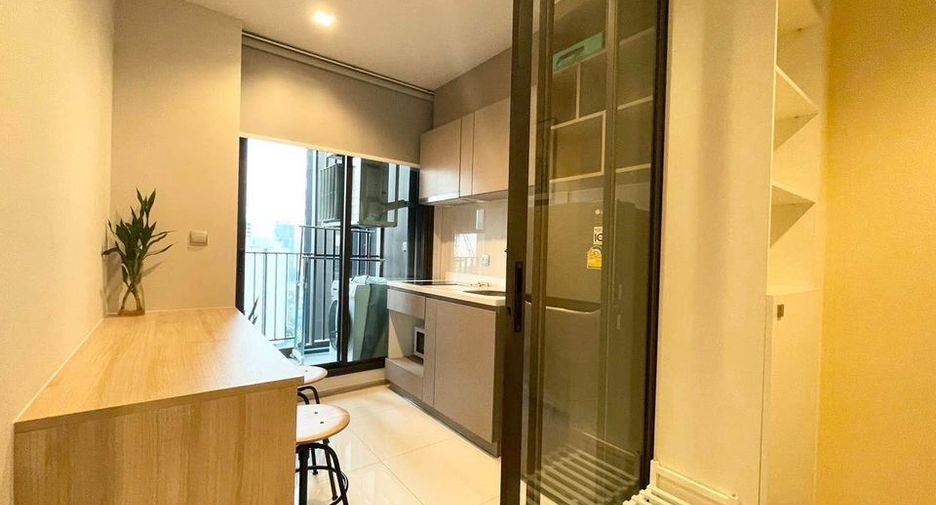 For rent 1 bed condo in Huai Khwang, Bangkok