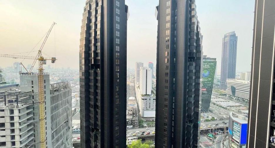 For rent 1 bed condo in Huai Khwang, Bangkok