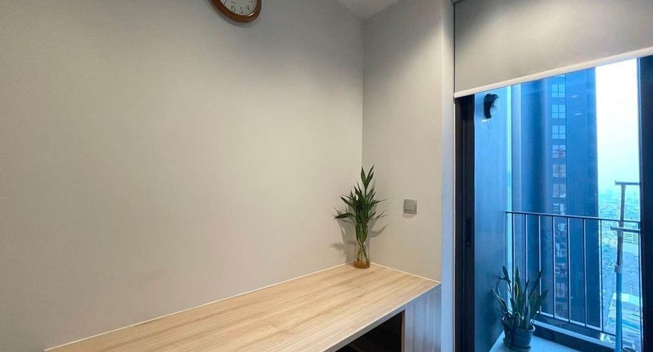 For rent 1 bed condo in Huai Khwang, Bangkok