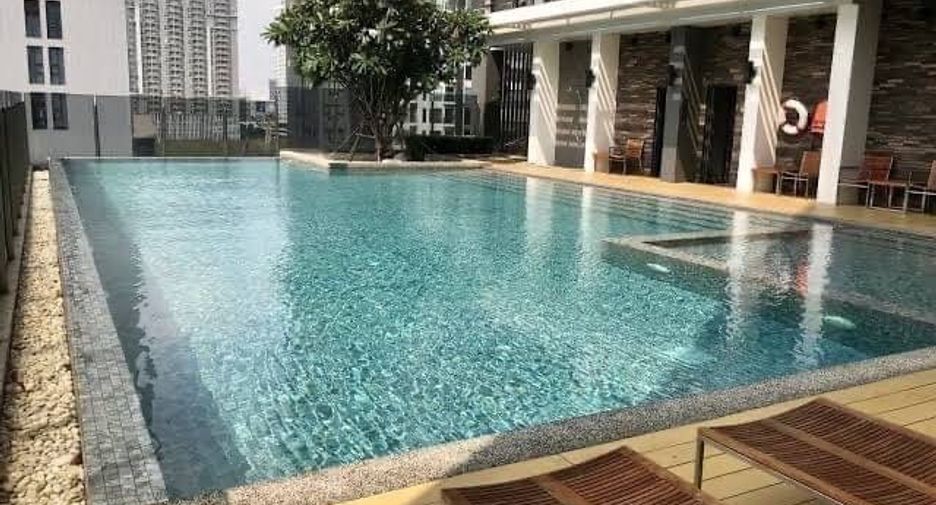 For sale 1 bed condo in Huai Khwang, Bangkok