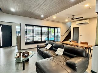 出租 4 卧室 独立屋 在 Bang Phli, Samut Prakan