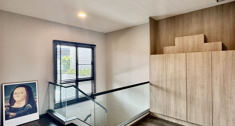 Casa en alquiler de 4 habitaciones en Bang Phli, Samut Prakan